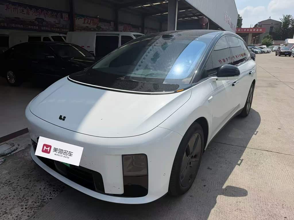 LiXiang i8