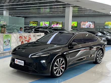 NIO ET7