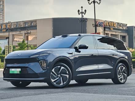 NIO ES8