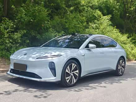 NIO ET5