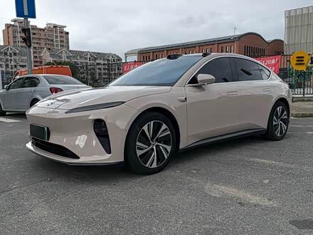 NIO ET5