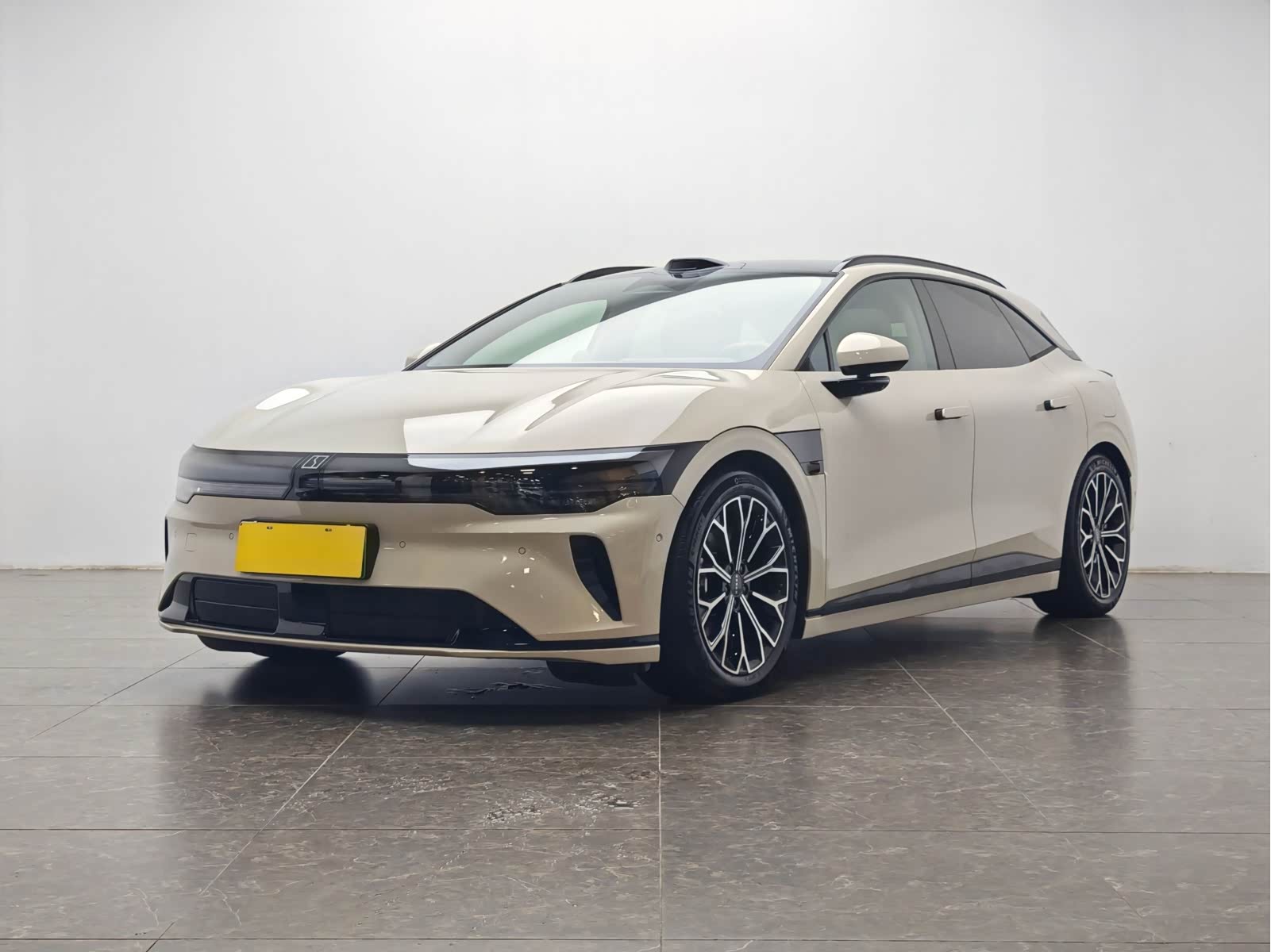 Zeekr 007GT