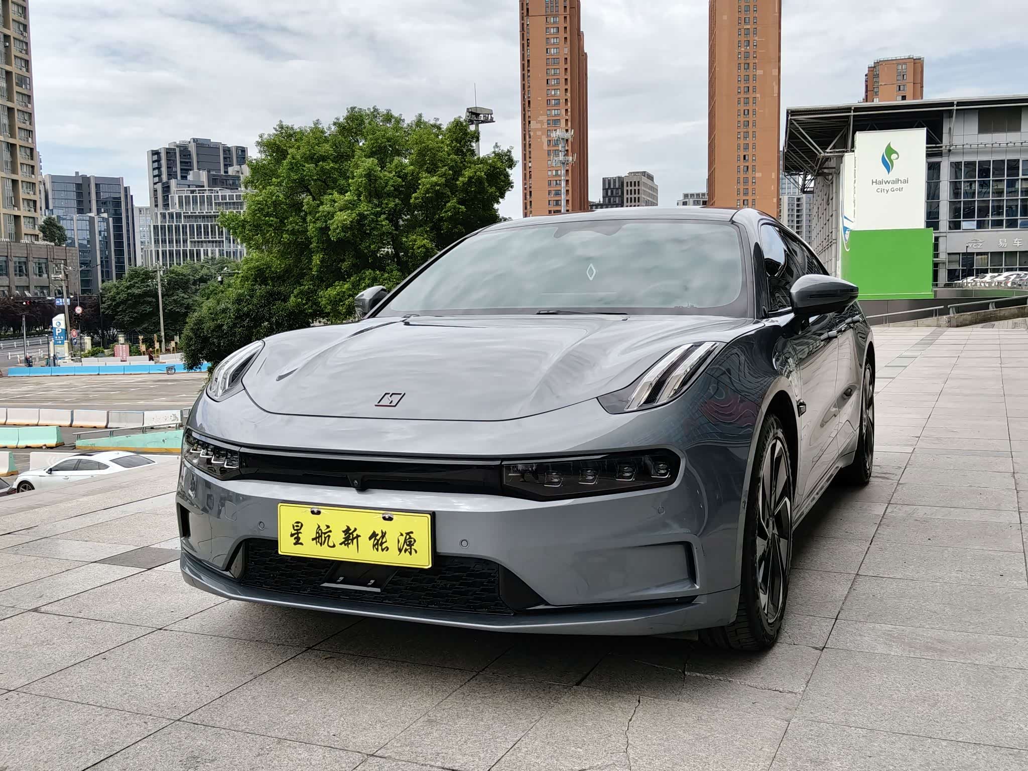 Zeekr 001