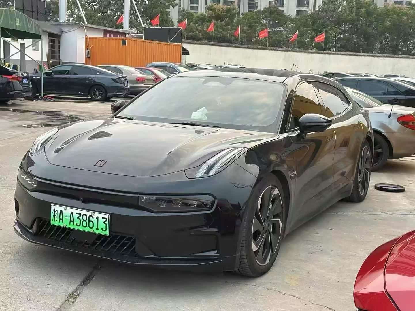 Zeekr 001