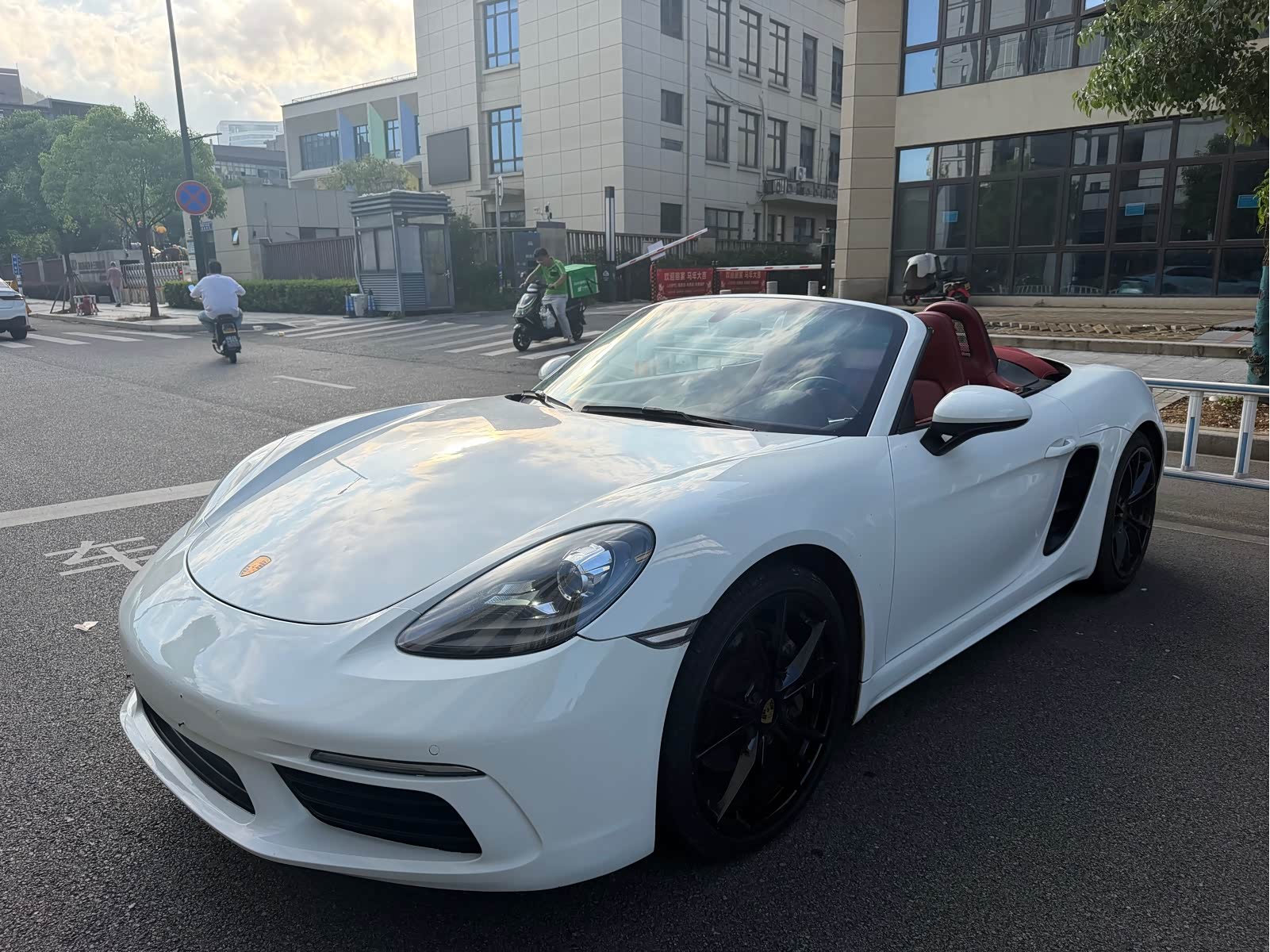 Porsche 718