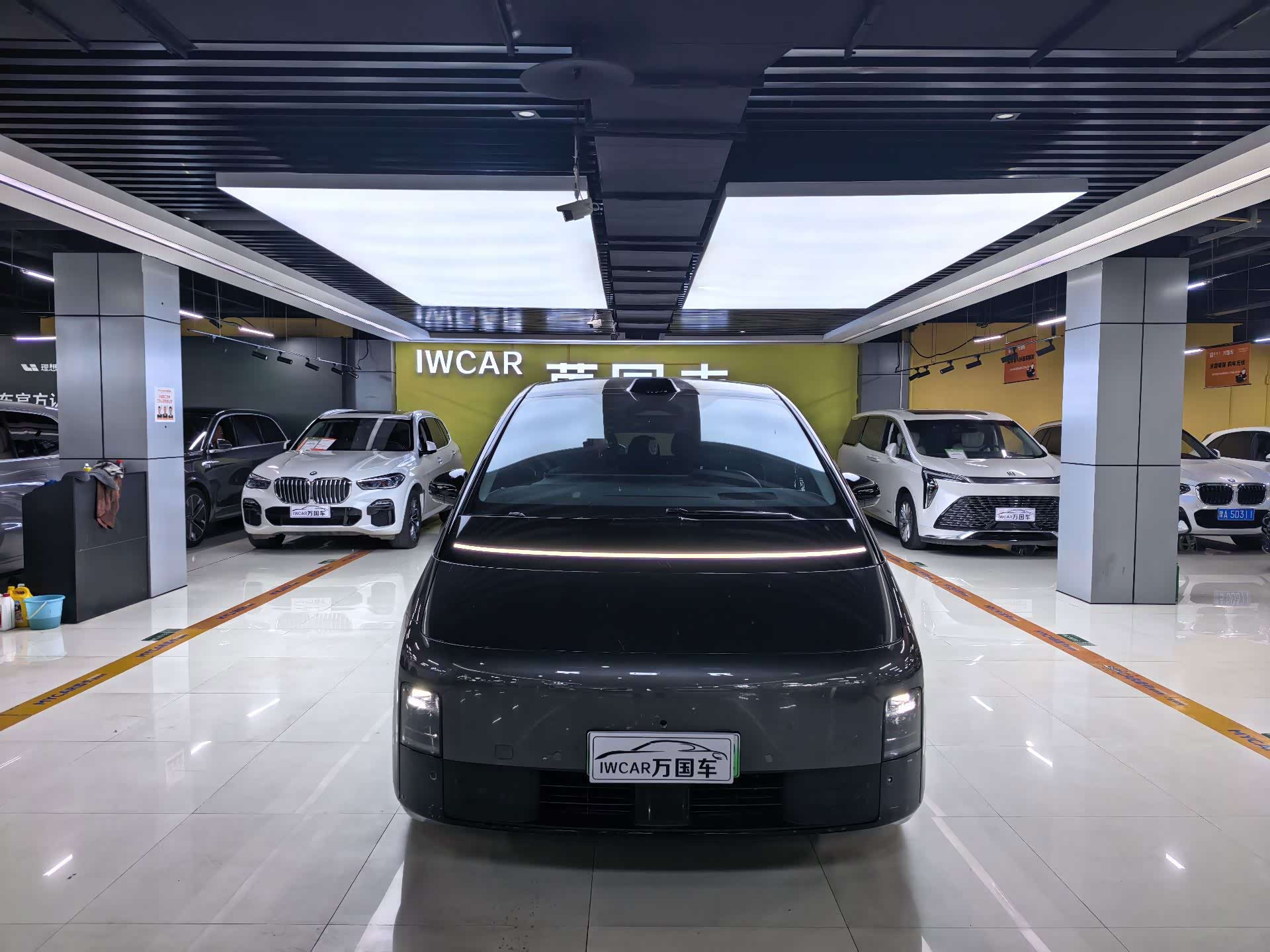 LiXiang MEGA