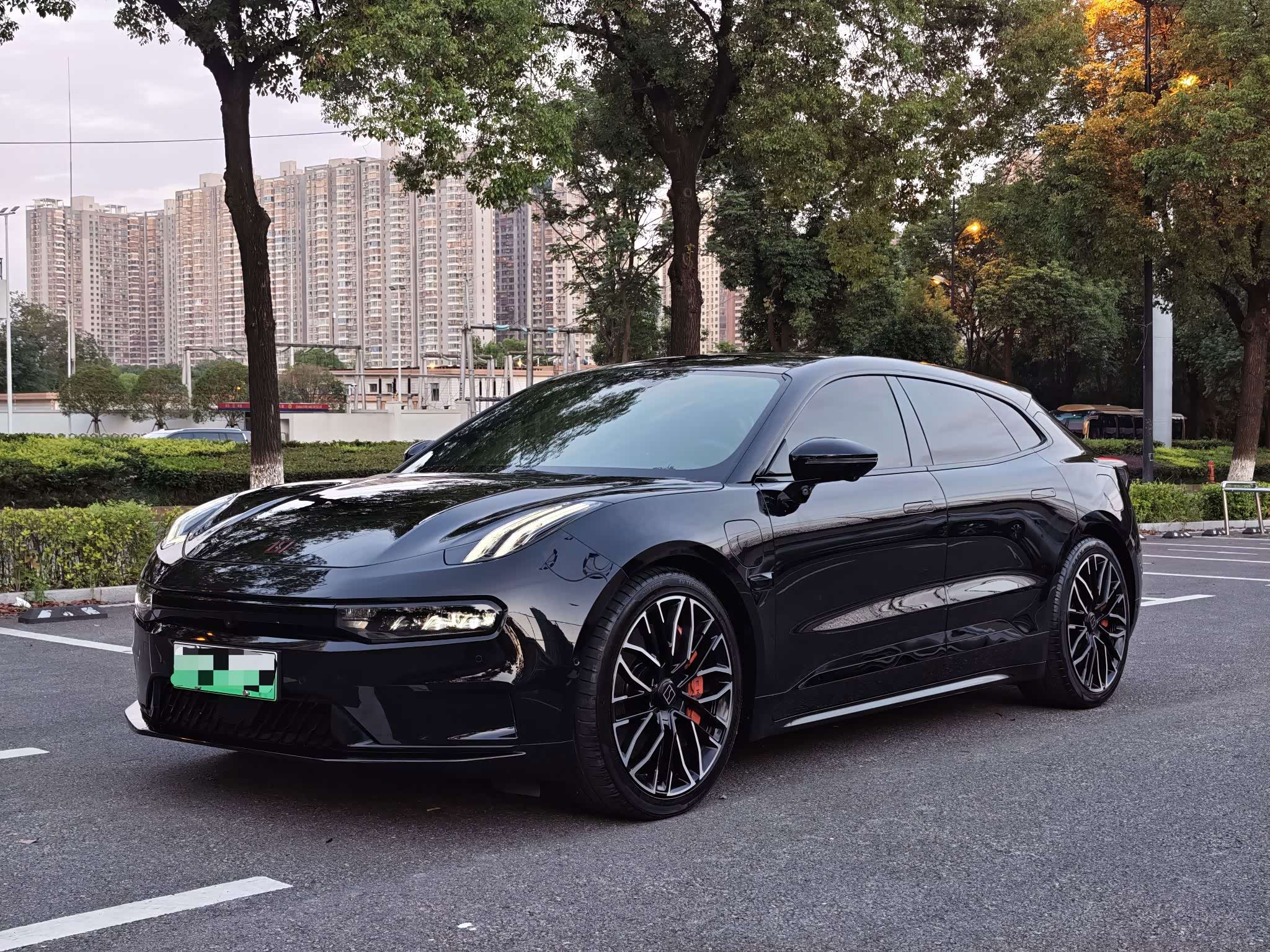 Zeekr 001