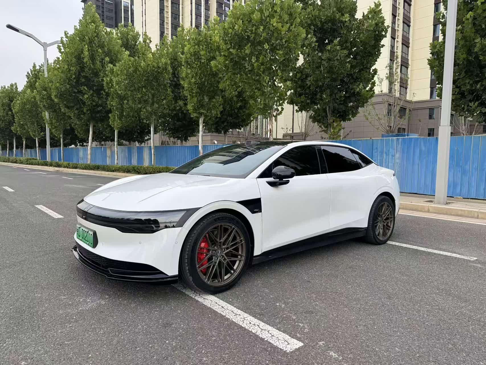 Zeekr 007