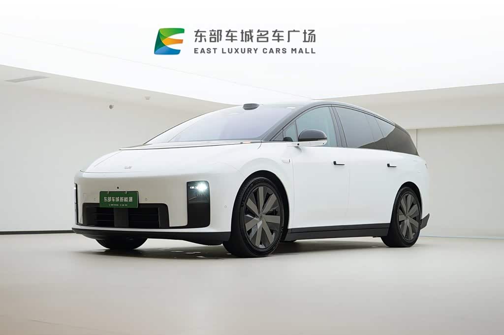LiXiang i8