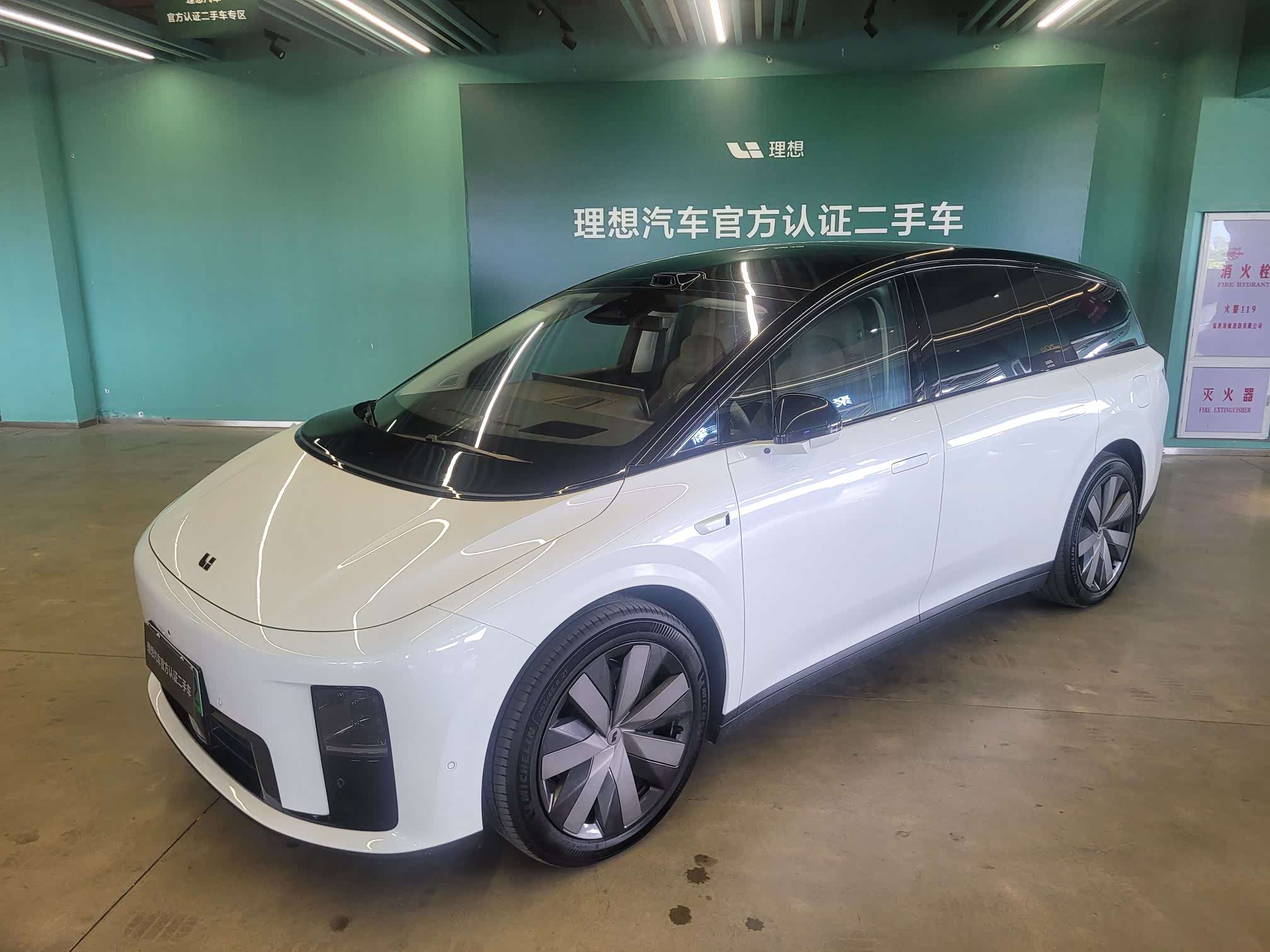 LiXiang i8