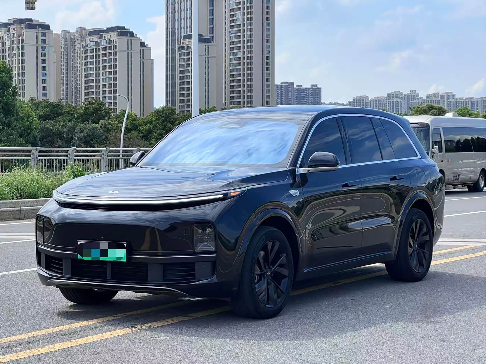 LiXiang L8