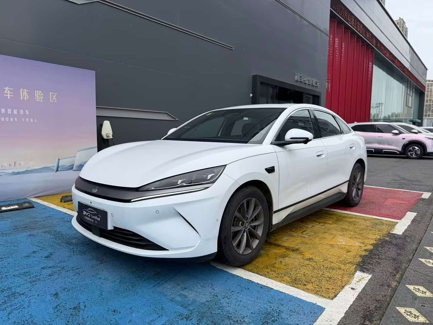 BYD Qin L