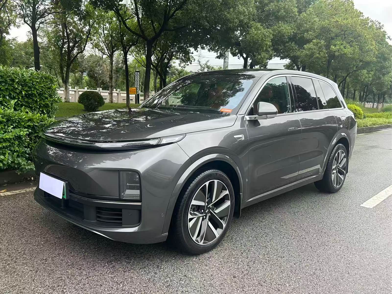LiXiang L8