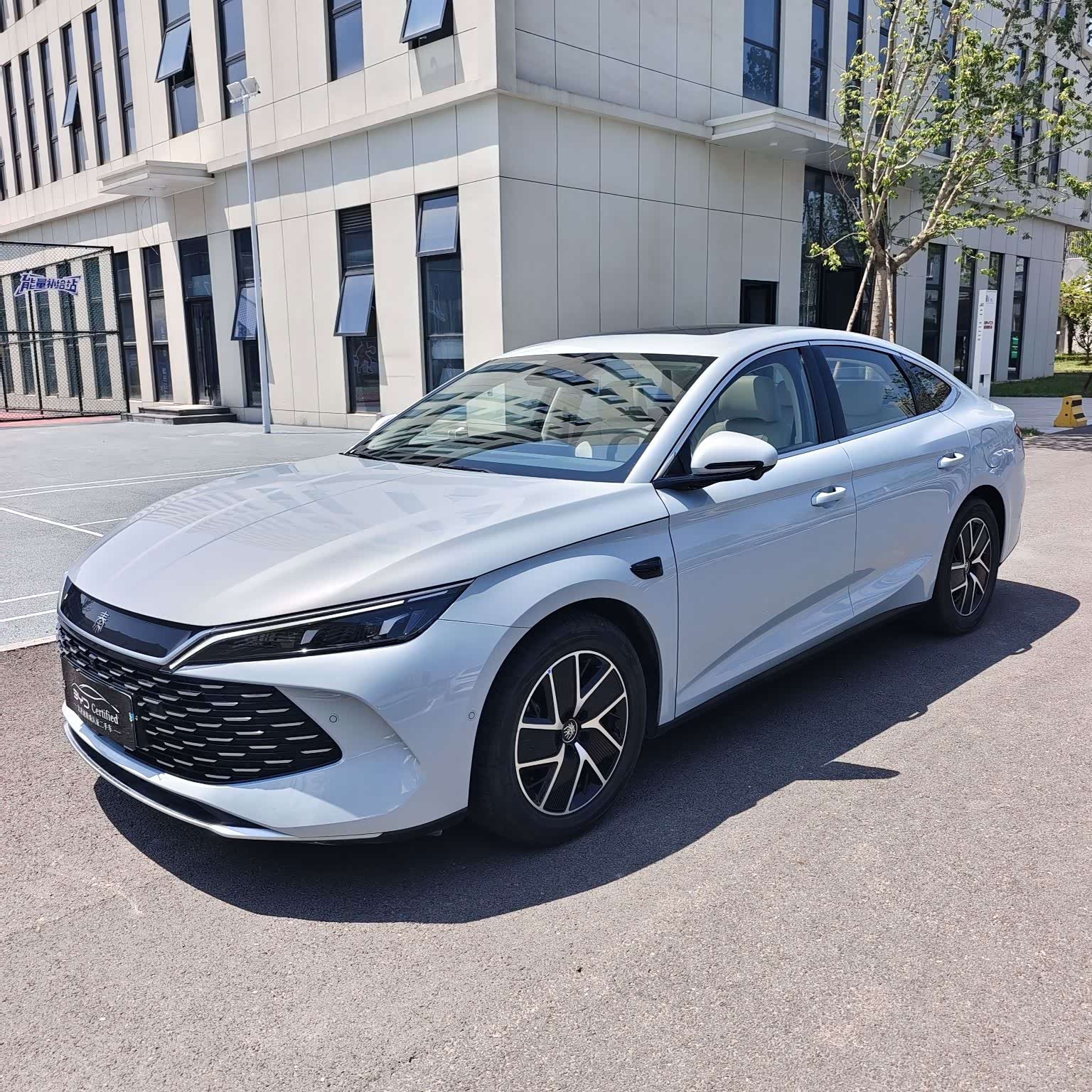 BYD Qin L