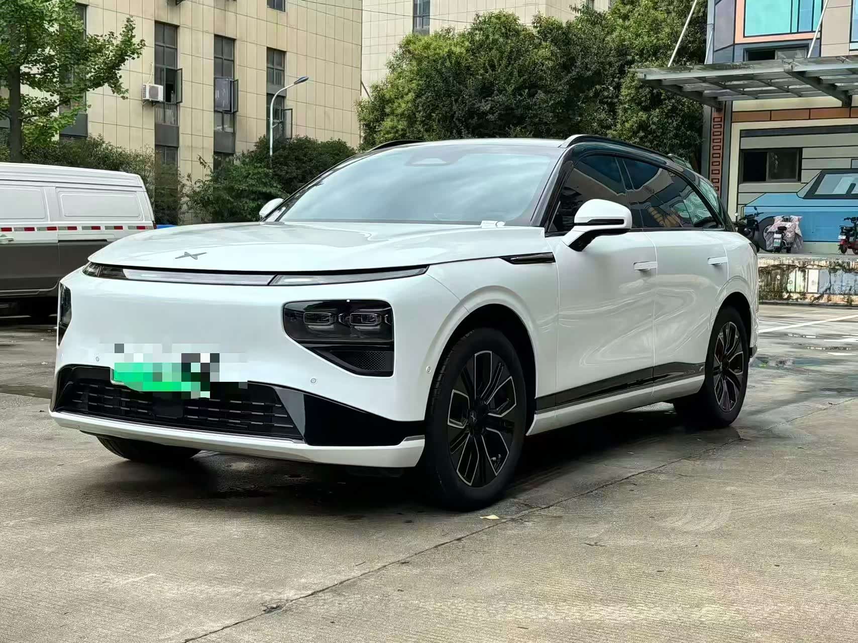 Xpeng G9