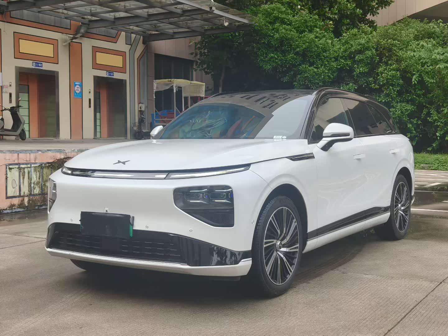Xpeng G9