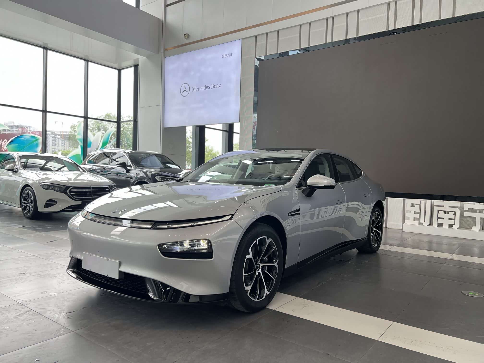 Xpeng P7
