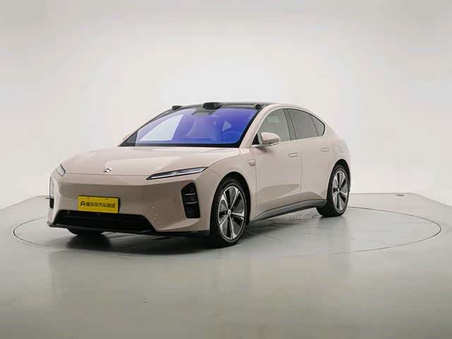 NIO ET5
