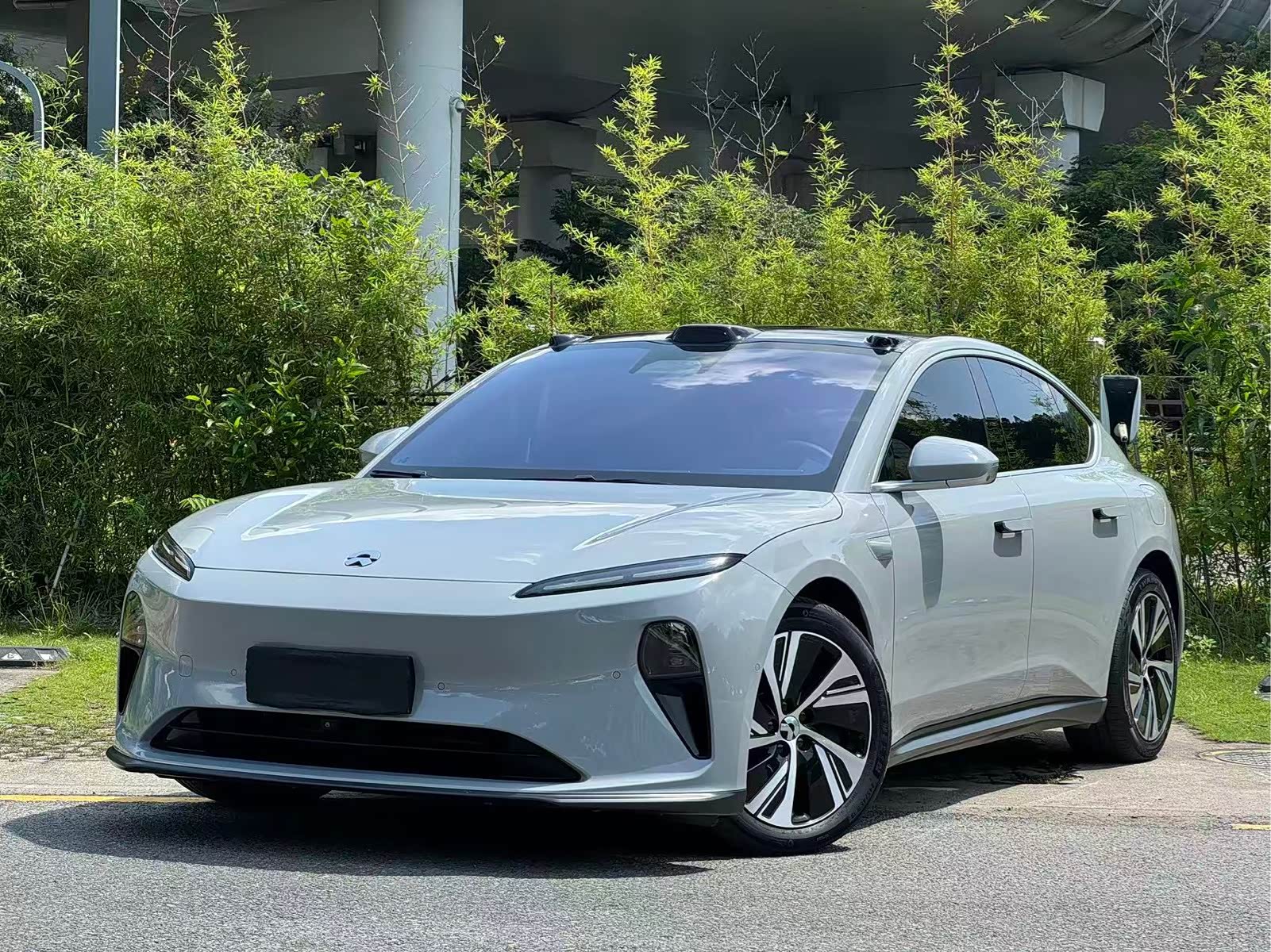 NIO ET5