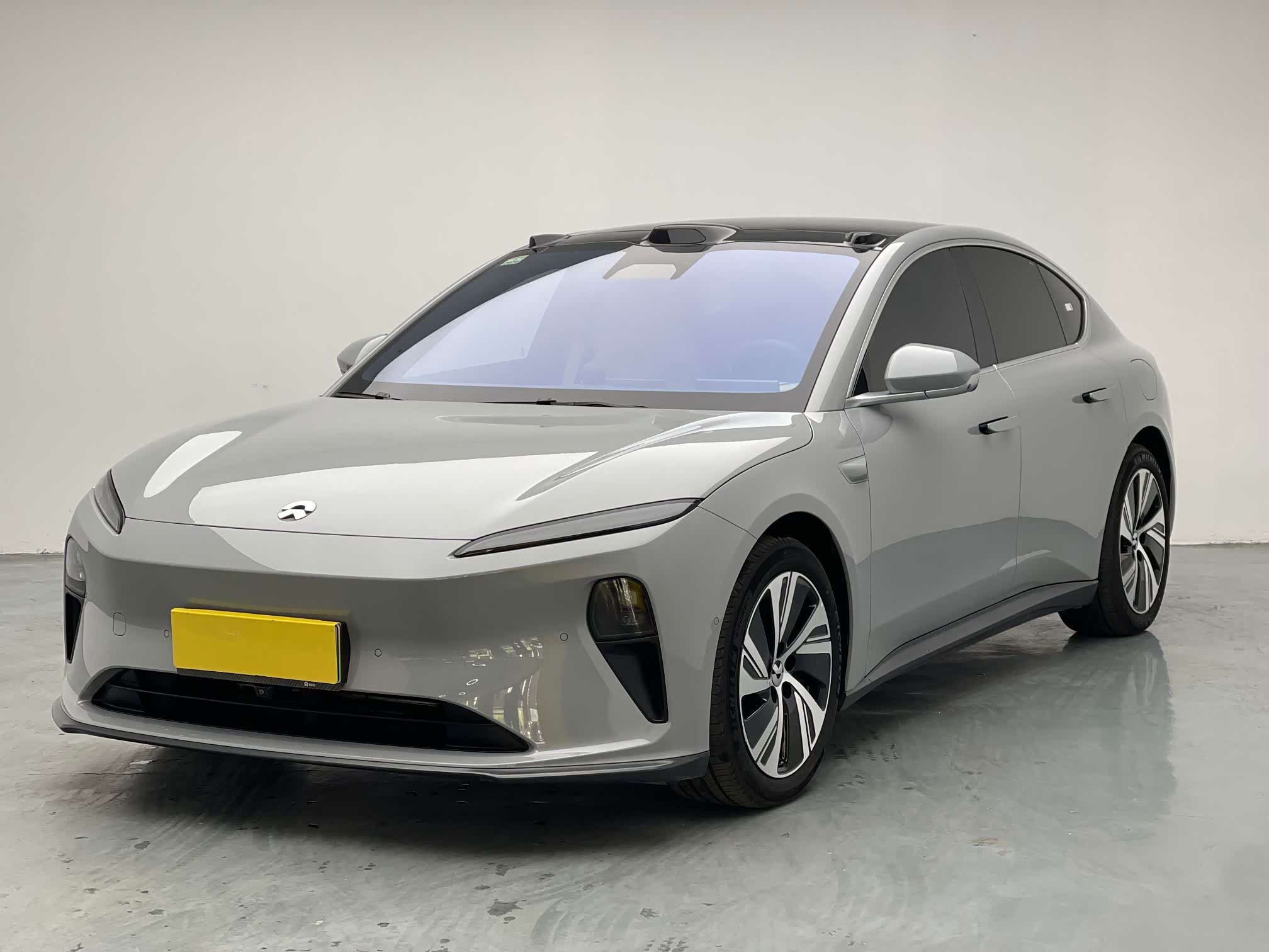 NIO ET5