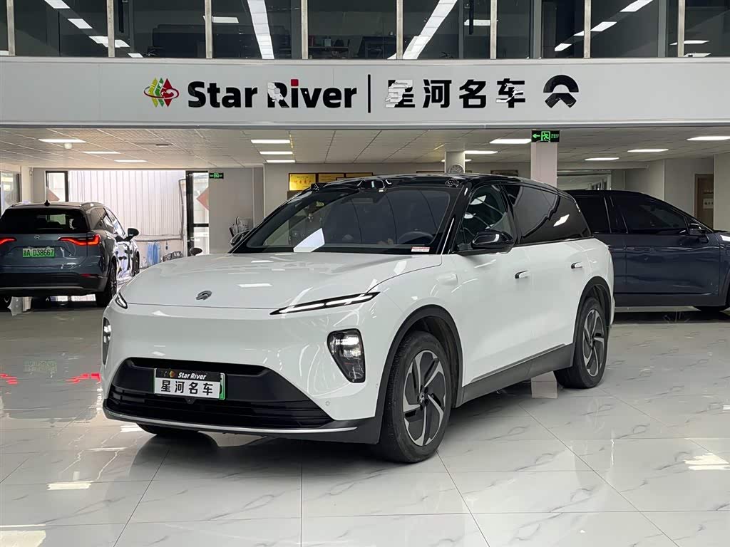 NIO ES8