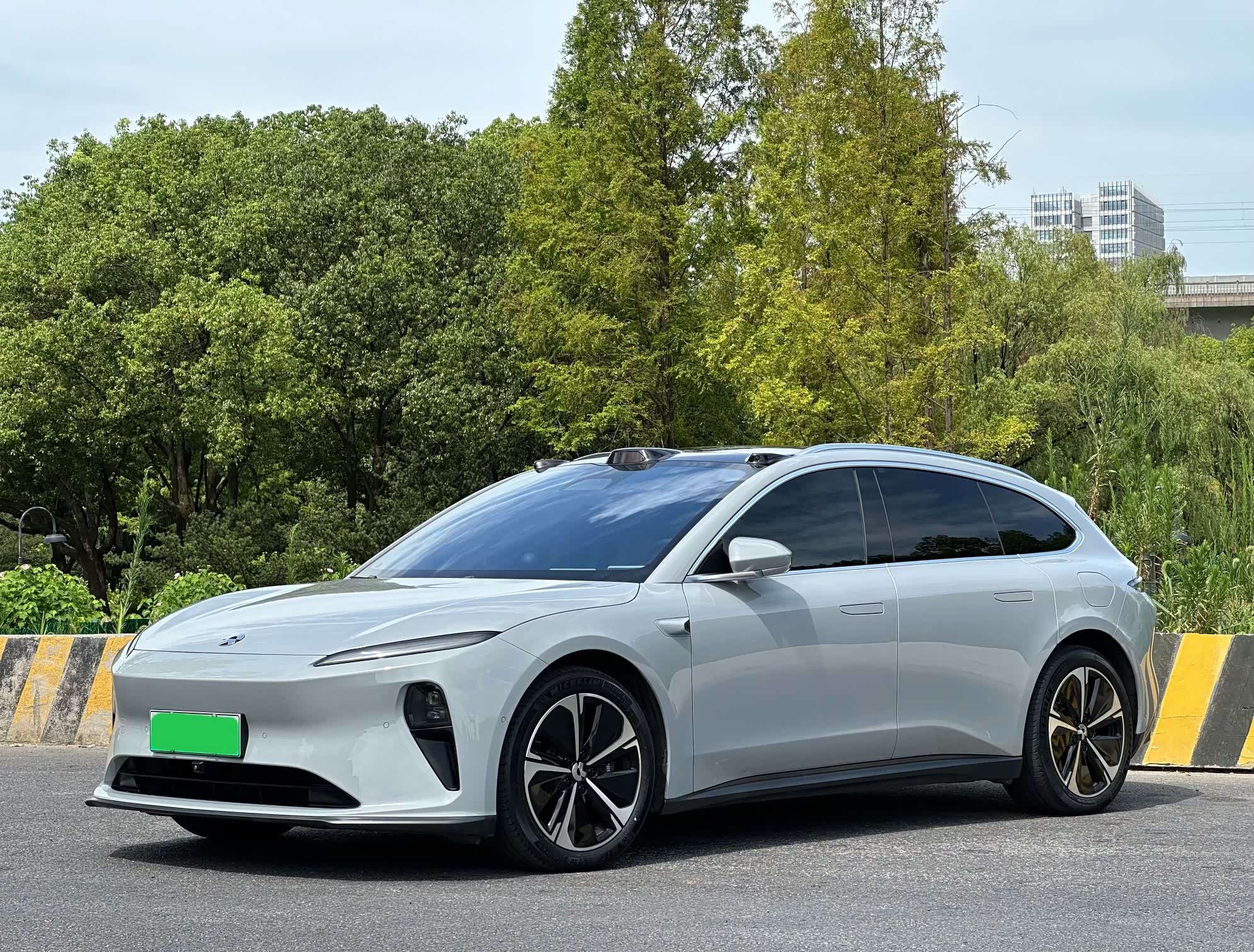 NIO ET5T