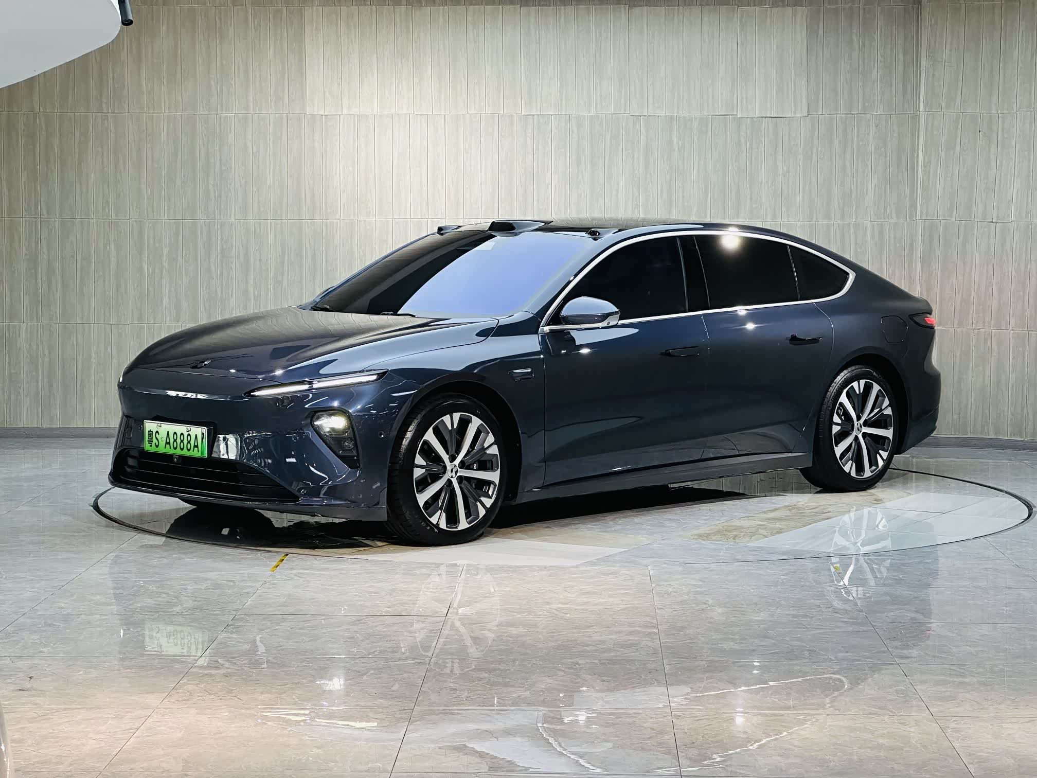 NIO ET7