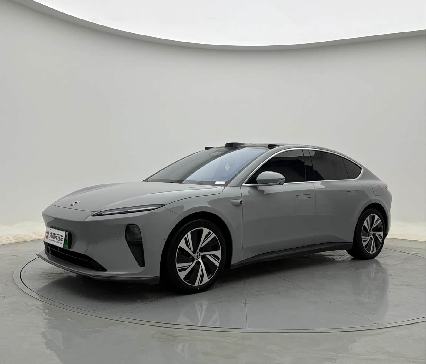 NIO ET5