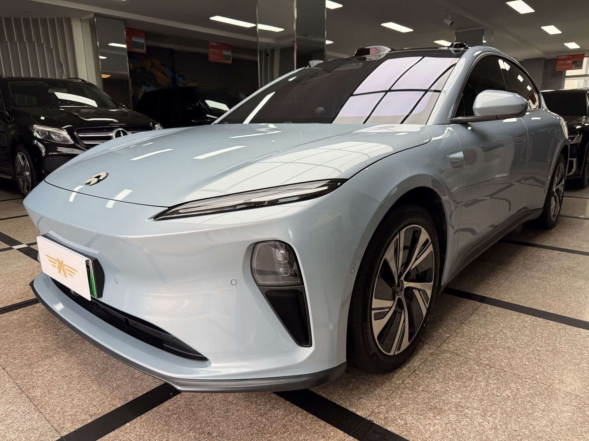 NIO ET5