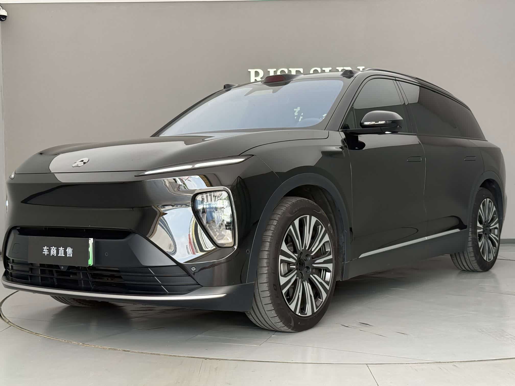NIO ES8
