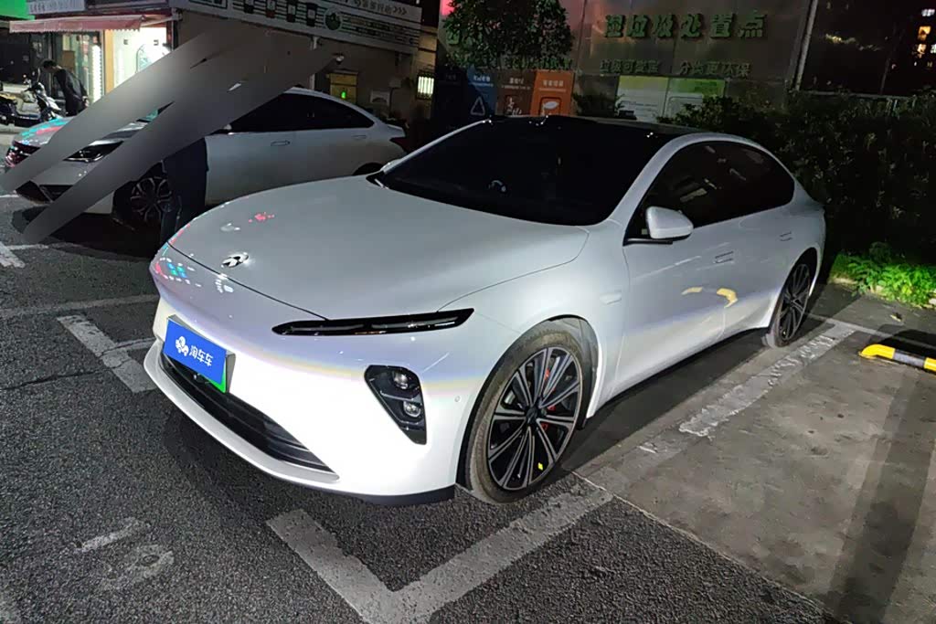 NIO ET7