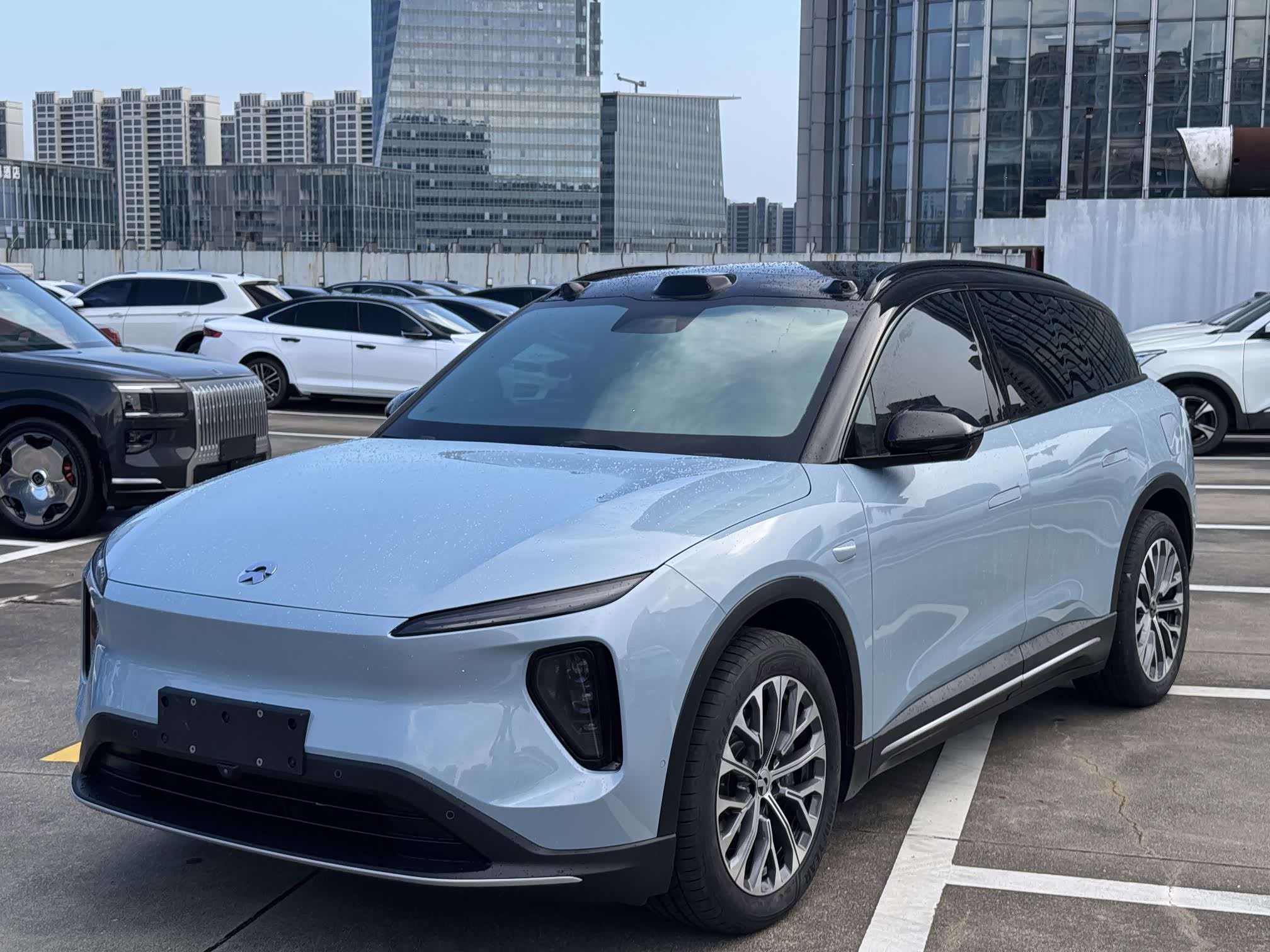 NIO ES6