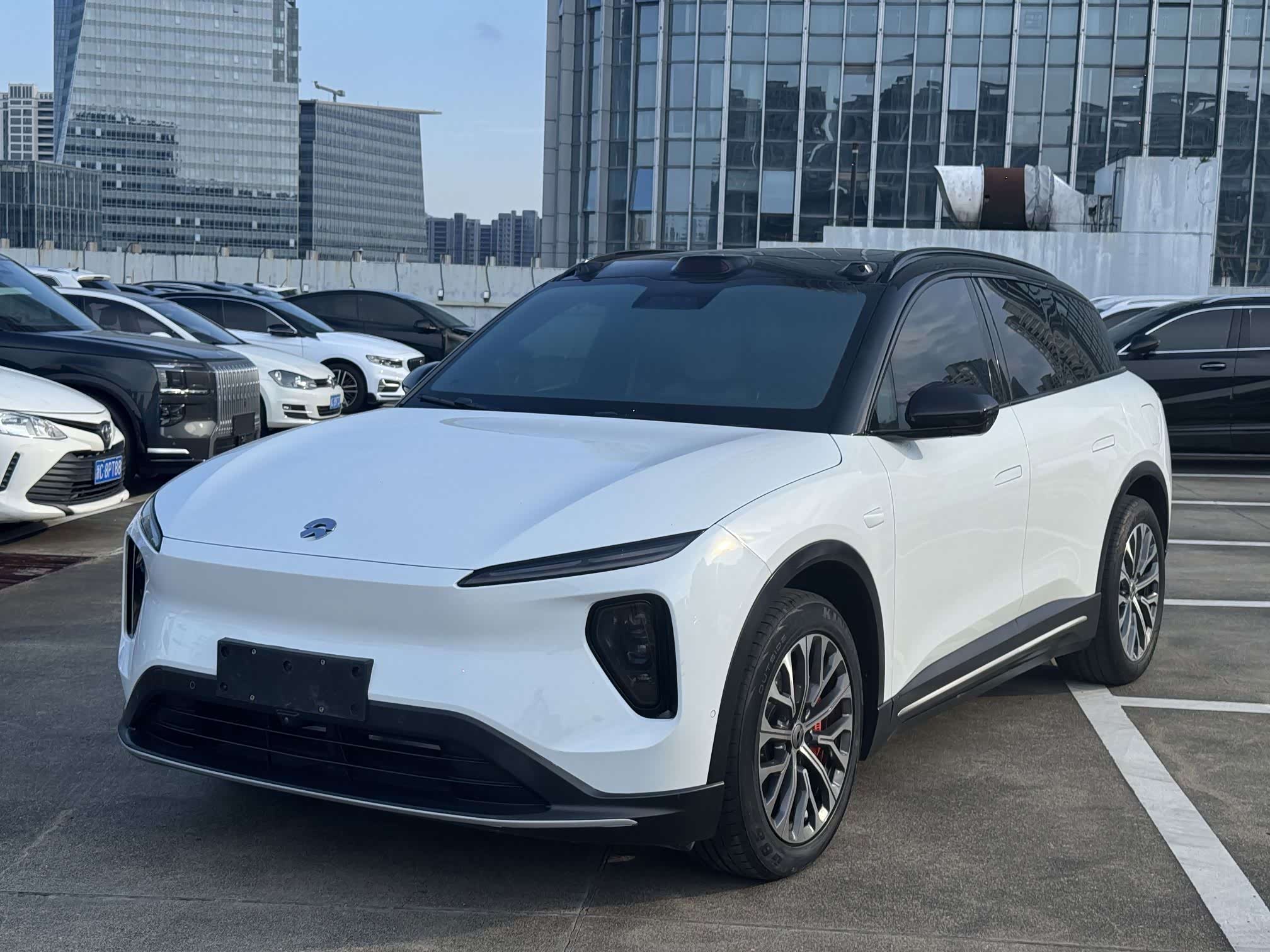 NIO ES6