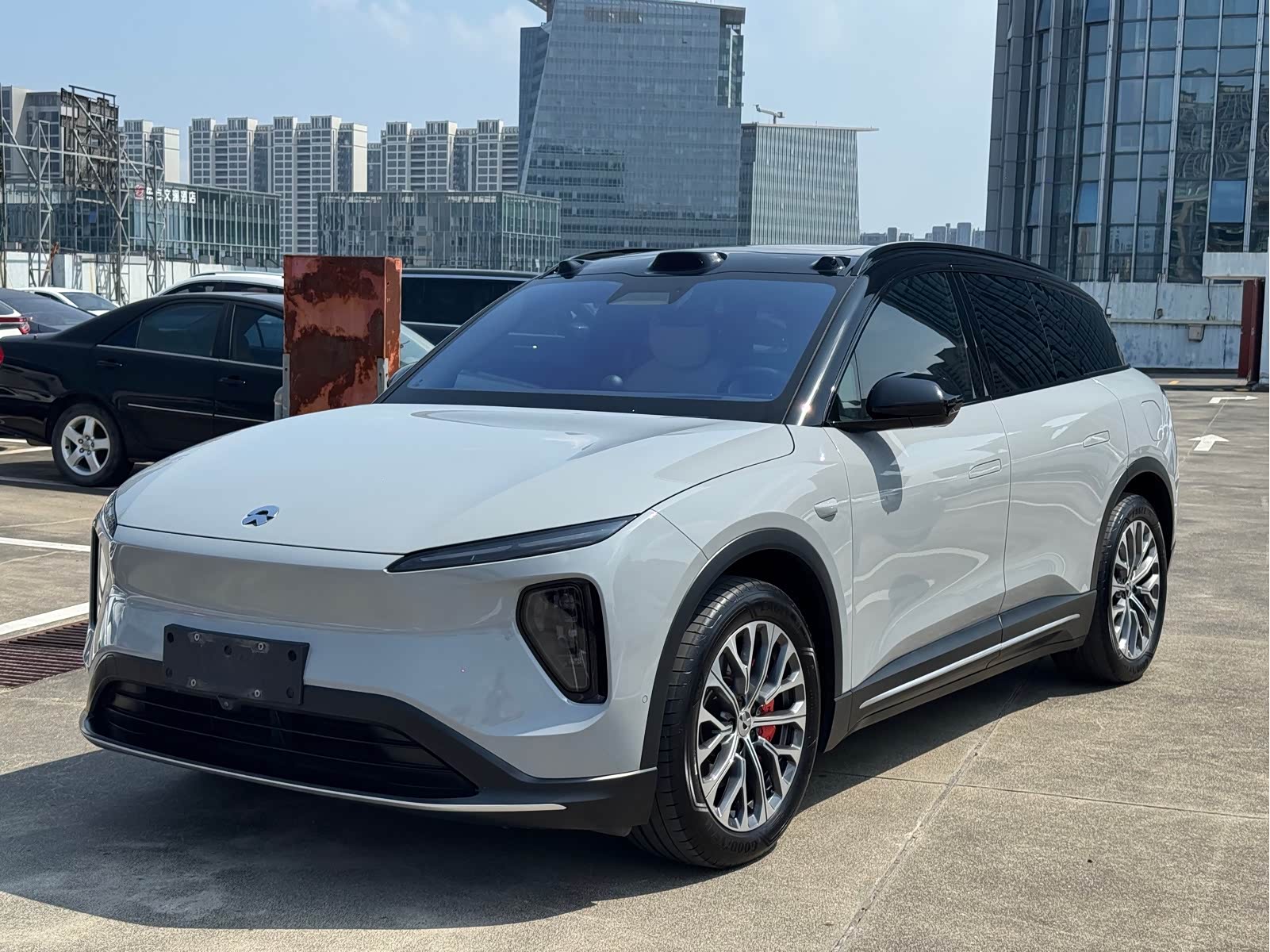 NIO ES6