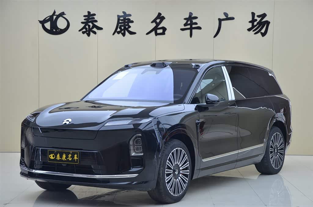 NIO ES8