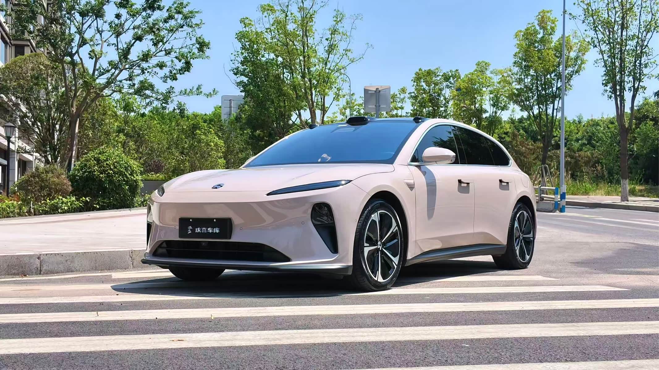 NIO ET5T