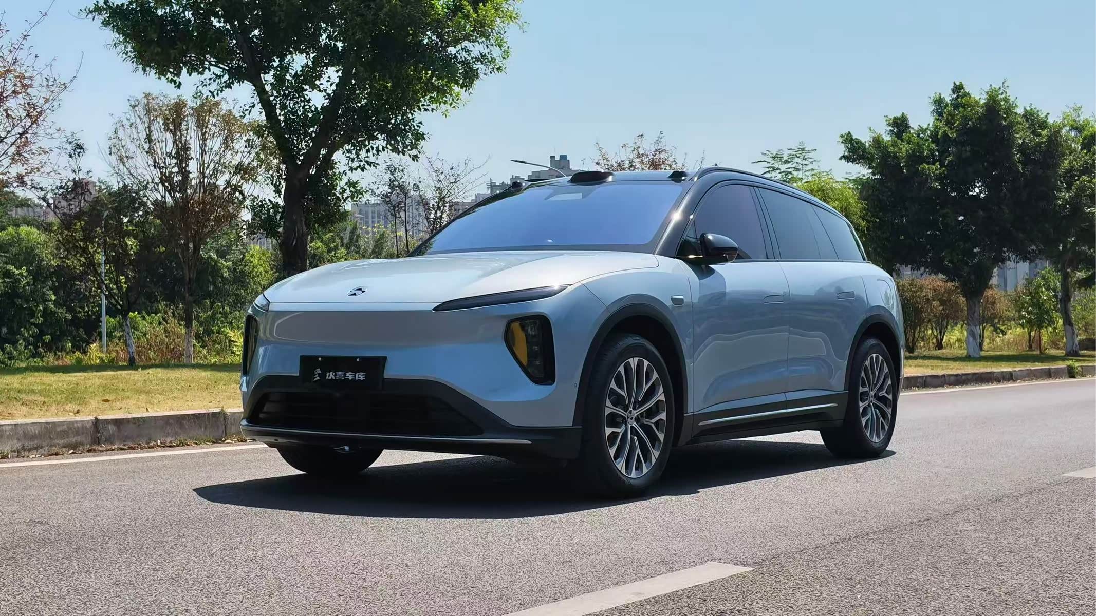 NIO ES6