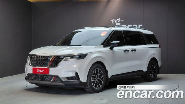 Kia Canival, Белый