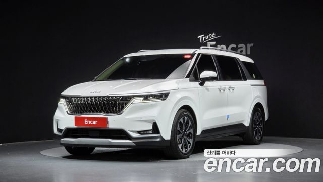 Kia Canival, Белый