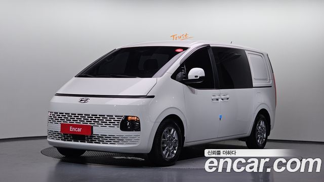 Hyundai Staria, Белый