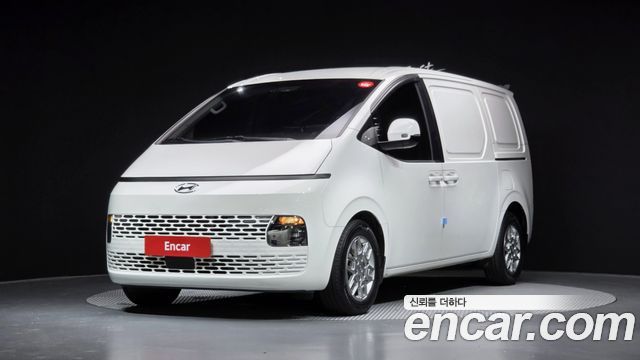 Hyundai Staria, Белый