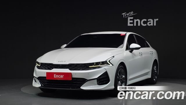 Kia K5, Белый