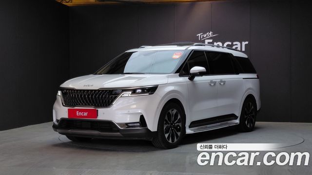 Kia Canival, Белый